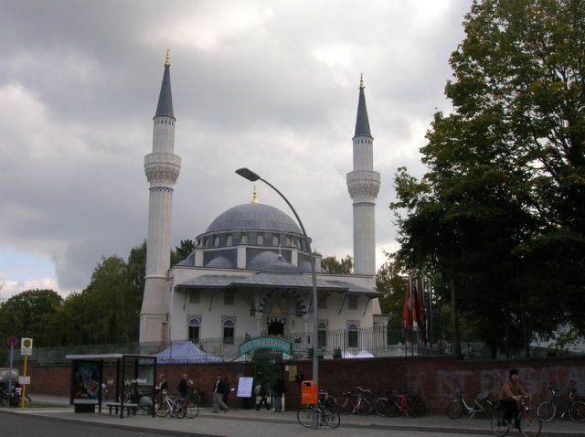 Allemagne Shehitlik Mosque i n Berlin.jpg